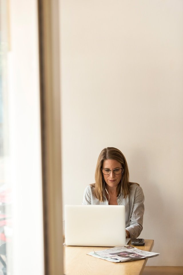 linkedin sales solutions ws73le0gnks unsplash